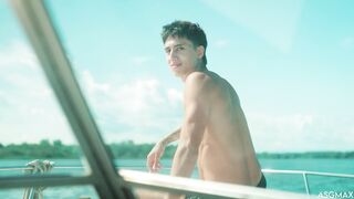 Bros On A Boat