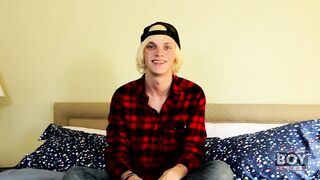 We Would All Give Kayden A Large Tip!