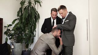 Drake Rogers Works Hard For Jeffrey Lloyd And Andrey Vic